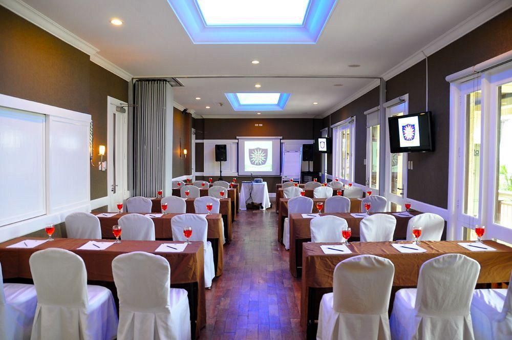 Club Punta Fuego Hotel Nasugbu Ngoại thất bức ảnh