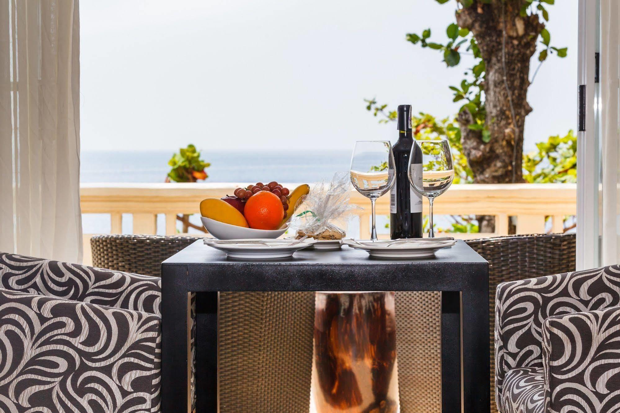 Club Punta Fuego Hotel Nasugbu Ngoại thất bức ảnh
